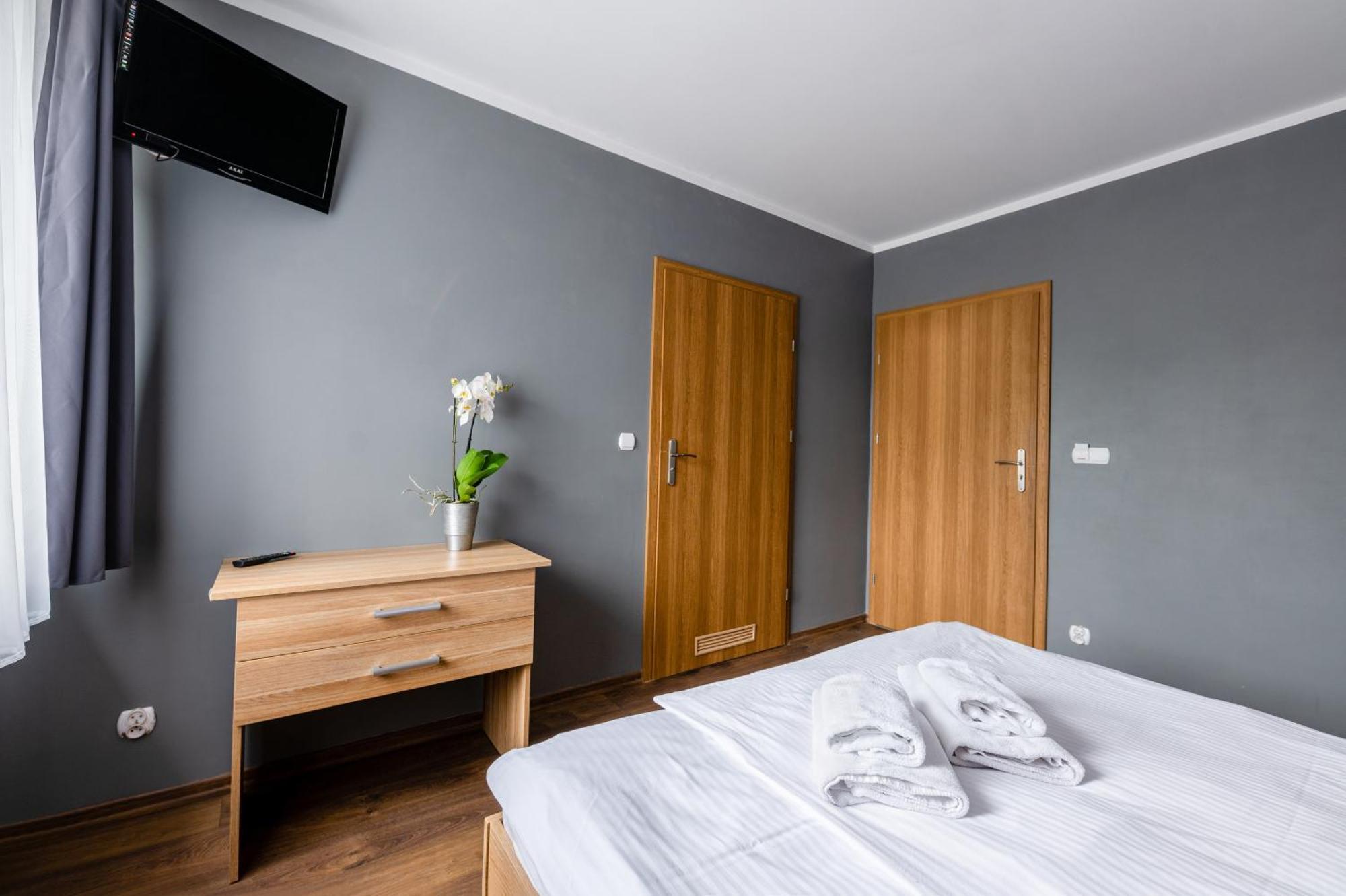 Bed and Breakfast Sleep&Go Люблинец Экстерьер фото