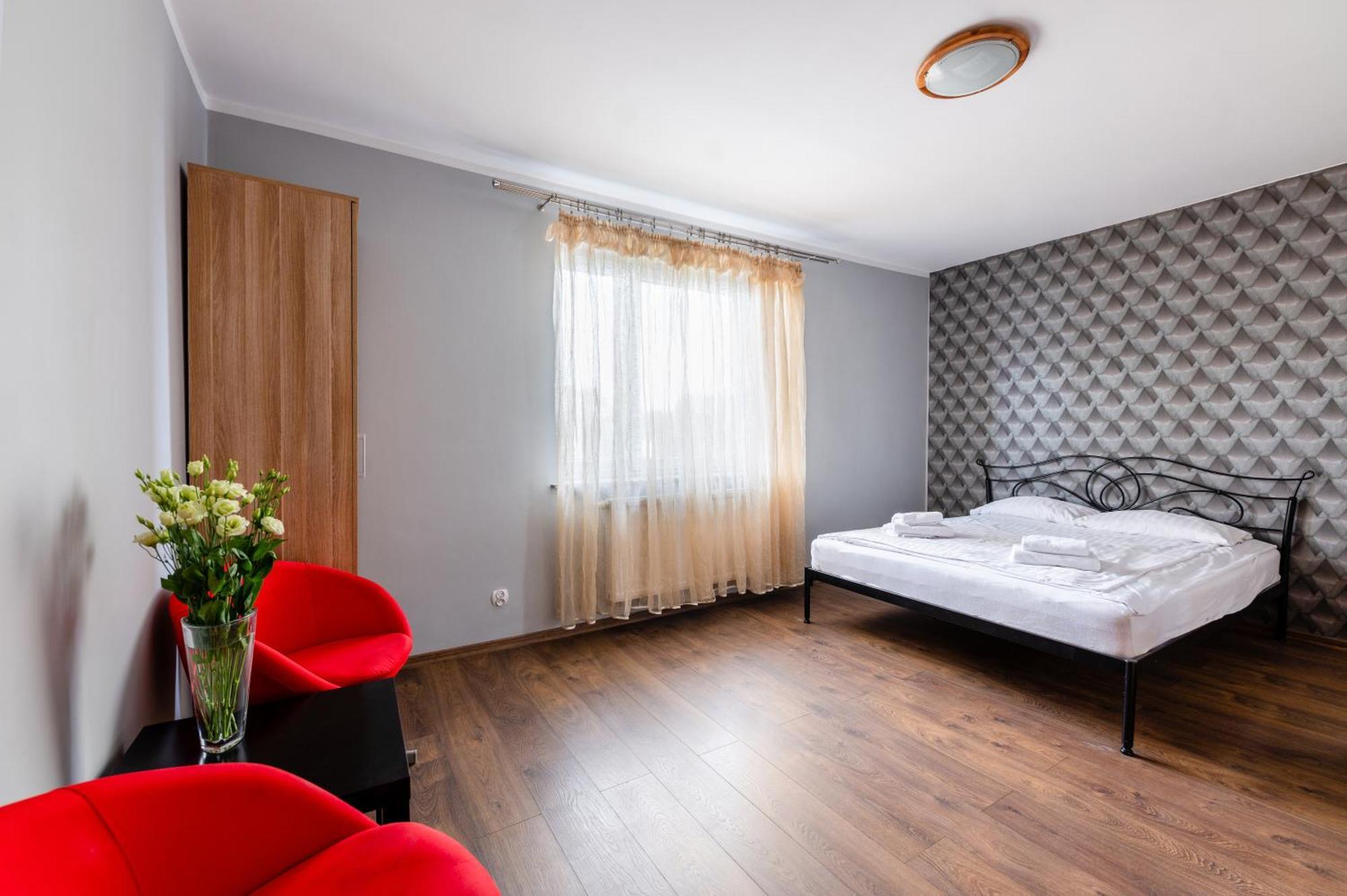 Bed and Breakfast Sleep&Go Люблинец Экстерьер фото