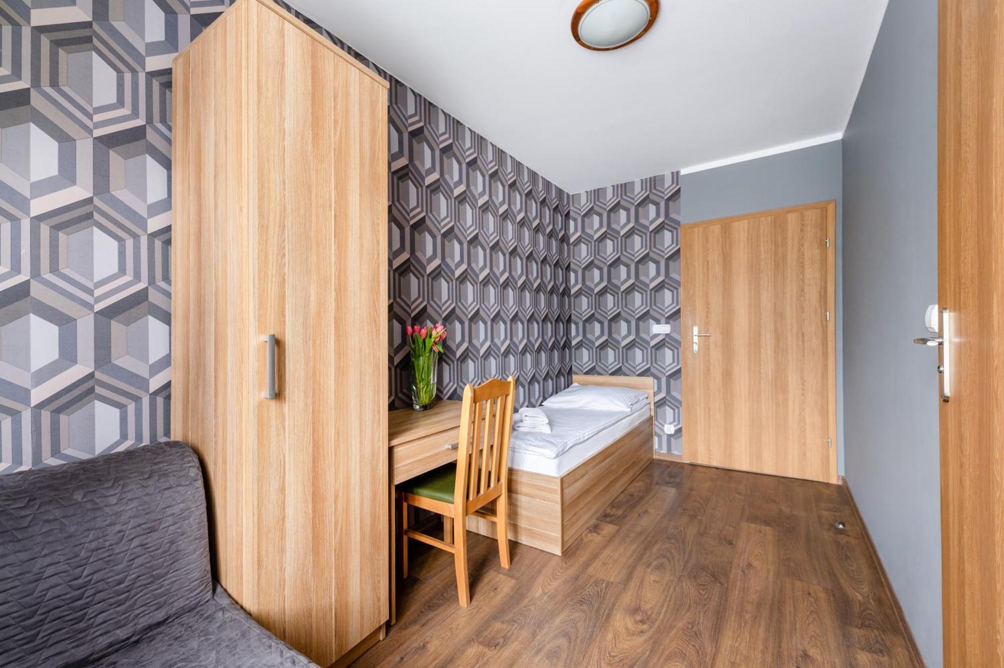 Bed and Breakfast Sleep&Go Люблинец Экстерьер фото