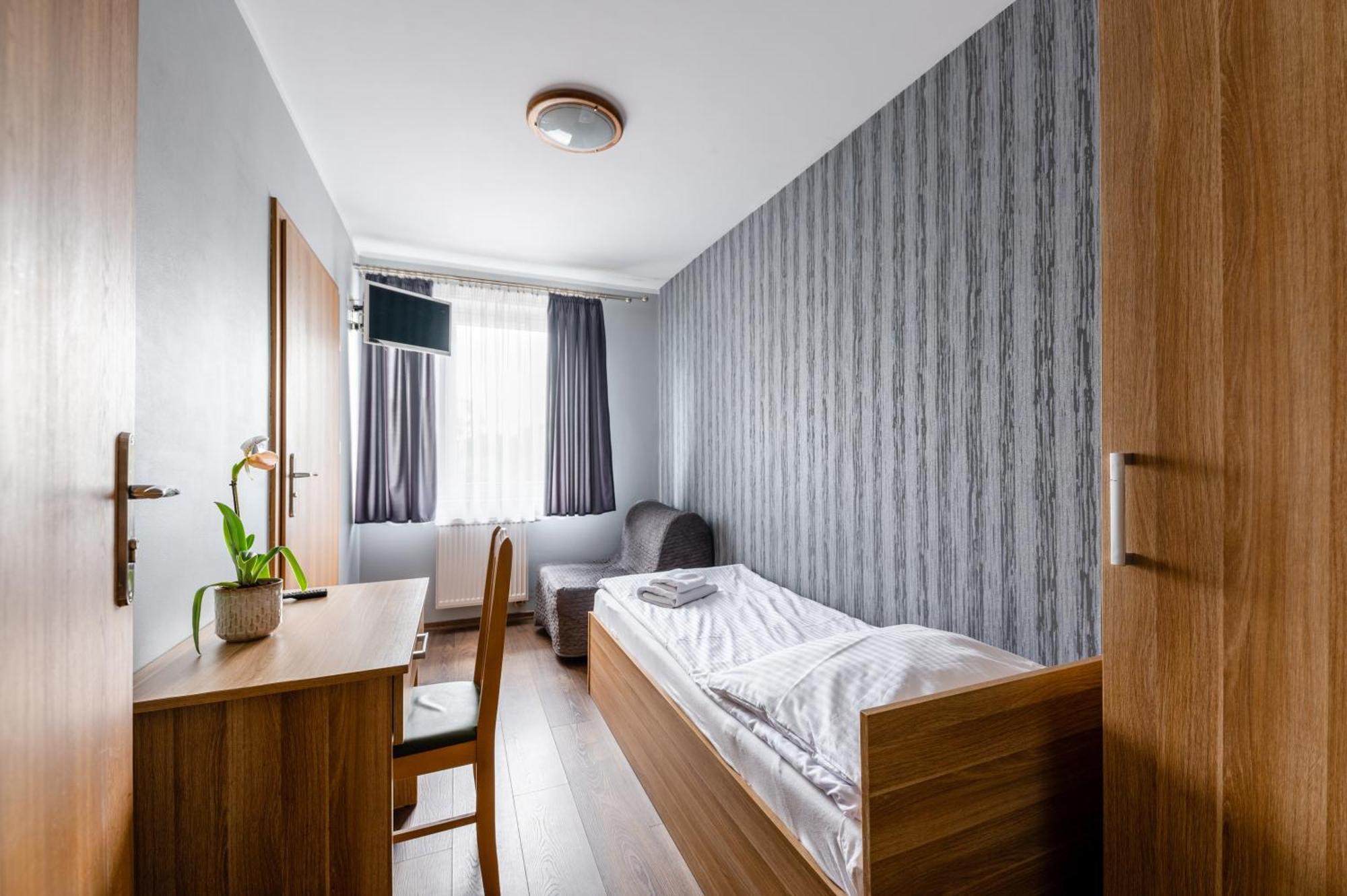 Bed and Breakfast Sleep&Go Люблинец Экстерьер фото