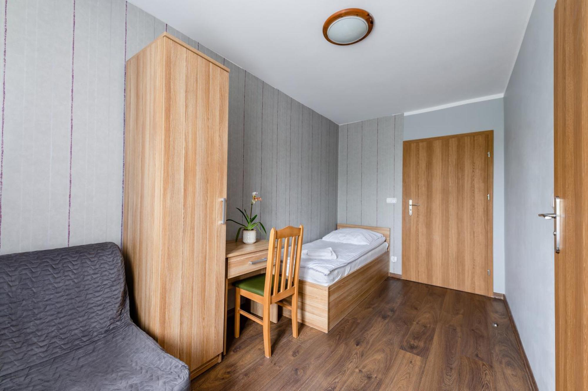 Bed and Breakfast Sleep&Go Люблинец Экстерьер фото