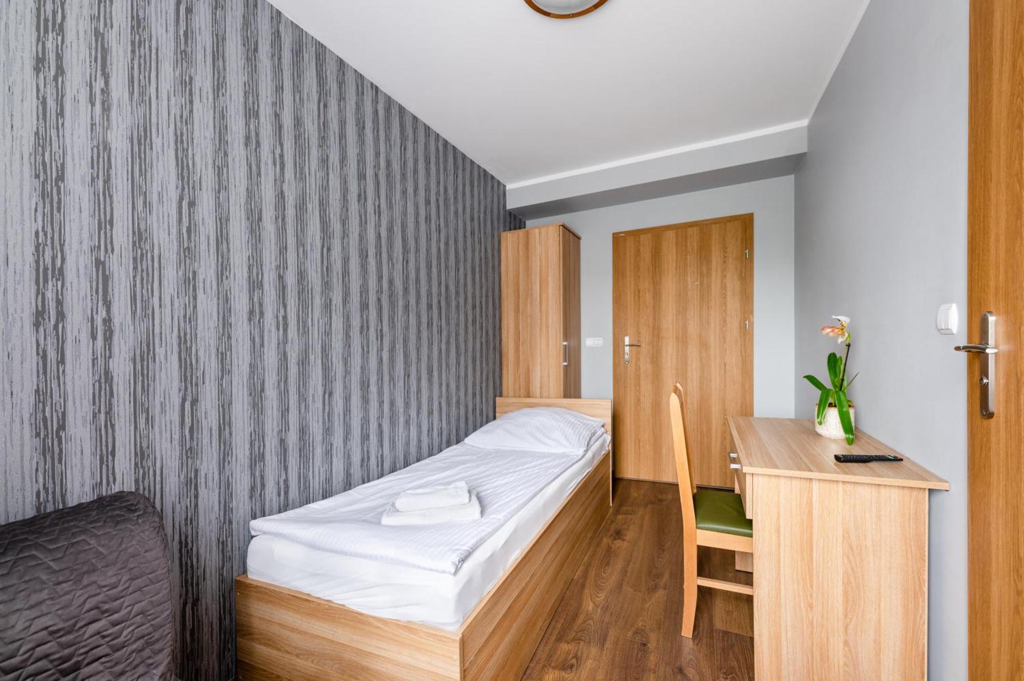 Bed and Breakfast Sleep&Go Люблинец Экстерьер фото